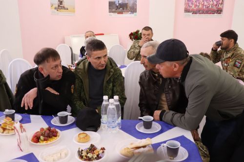 В Нурлате прошла торжественная встреча с участниками СВО и семьями героев в честь Дня Победы