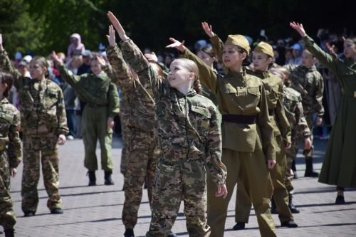 В Нурлате прошел Парад Победы: подвигу героев и память, и слава