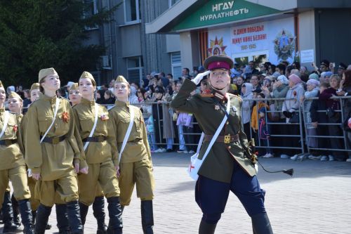 В Нурлате прошел Парад Победы: подвигу героев и память, и слава