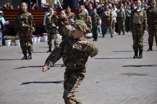 В Нурлате прошел Парад Победы: подвигу героев и память, и слава