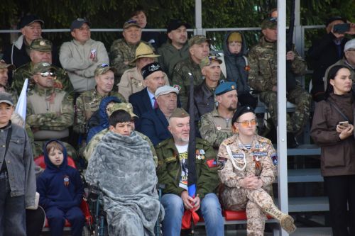 В Нурлате прошел Парад Победы: подвигу героев и память, и слава