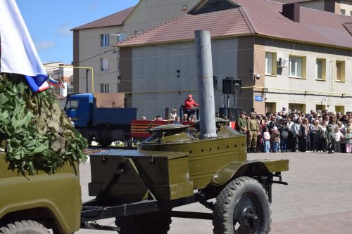 В Нурлате прошел Парад Победы: подвигу героев и память, и слава