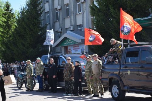 В Нурлате прошел Парад Победы: подвигу героев и память, и слава