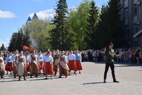 В Нурлате прошел Парад Победы: подвигу героев и память, и слава