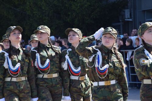 В Нурлате прошел Парад Победы: подвигу героев и память, и слава
