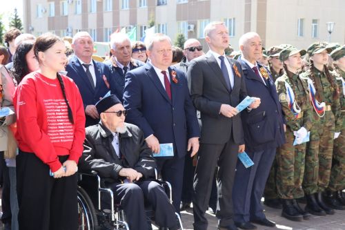 «Народный хор Победы» в Нурлате: сотни голосов исполнили главные песни весны 1945 года