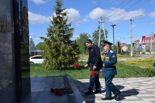 В День Победы в Нурлате почтили память ветеранов, внесших вклад в развитие района