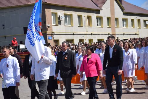 В Нурлате прошел Парад Победы: подвигу героев и память, и слава