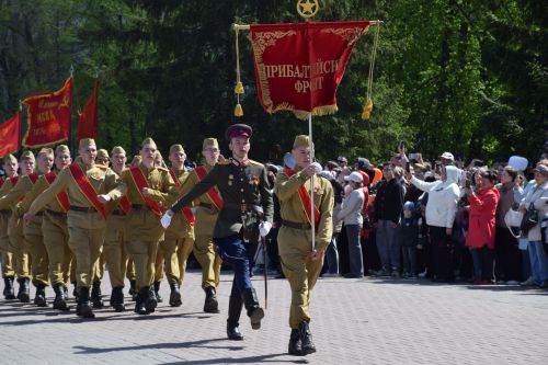 В Нурлате прошел Парад Победы: подвигу героев и память, и слава