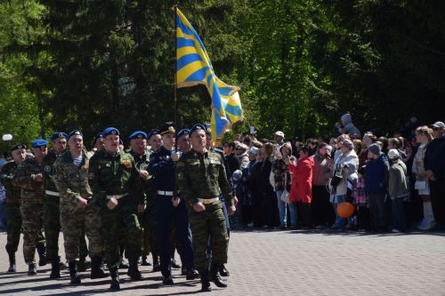 В Нурлате прошел Парад Победы: подвигу героев и память, и слава