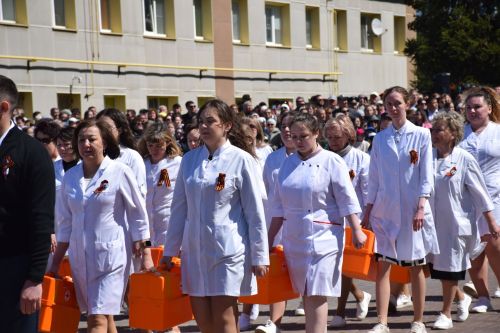 В Нурлате прошел Парад Победы: подвигу героев и память, и слава