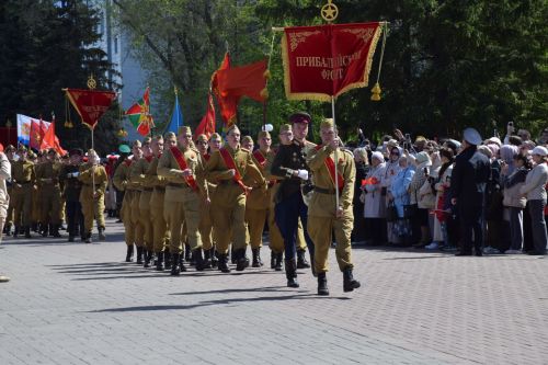 В Нурлате прошел Парад Победы: подвигу героев и память, и слава