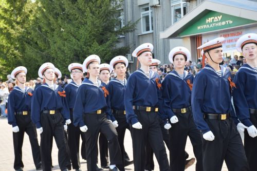 В Нурлате прошел Парад Победы: подвигу героев и память, и слава