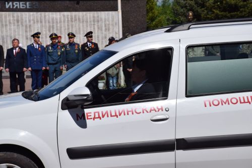 В Нурлате прошел Парад Победы: подвигу героев и память, и слава