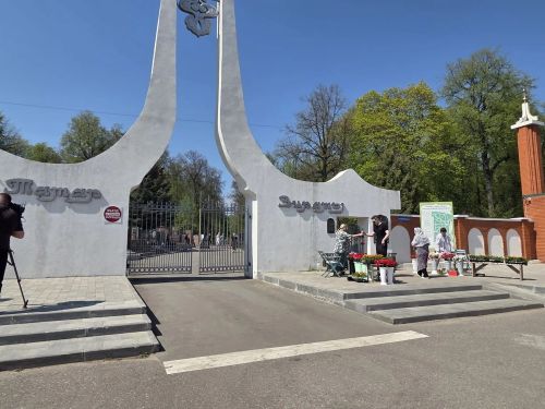 Нурлатцы возложили цветы к могиле Габдуллы Кариева в день его 140-летия