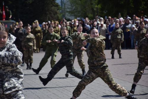 В Нурлате прошел Парад Победы: подвигу героев и память, и слава