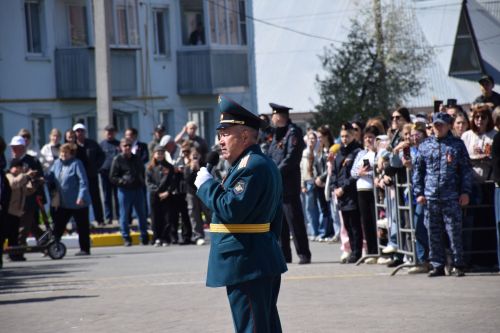 В Нурлате прошел Парад Победы: подвигу героев и память, и слава