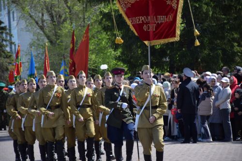 В Нурлате прошел Парад Победы: подвигу героев и память, и слава