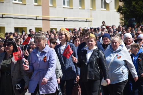 В Нурлате прошел Парад Победы: подвигу героев и память, и слава