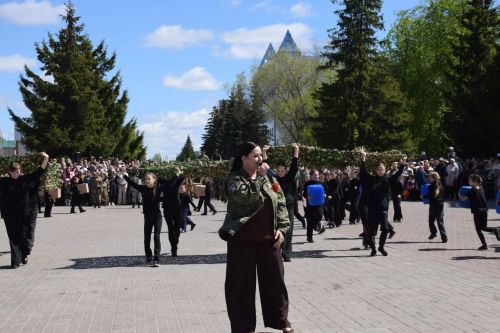 В Нурлате прошел Парад Победы: подвигу героев и память, и слава