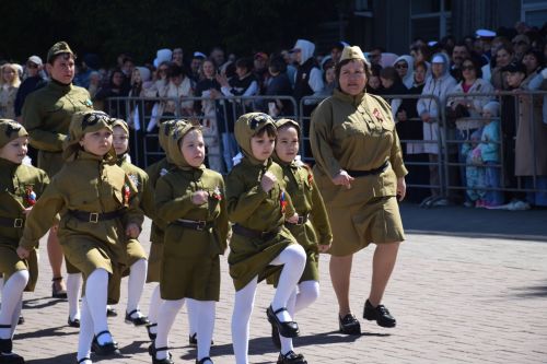 В Нурлате прошел Парад Победы: подвигу героев и память, и слава