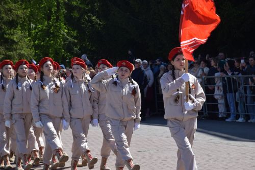В Нурлате прошел Парад Победы: подвигу героев и память, и слава