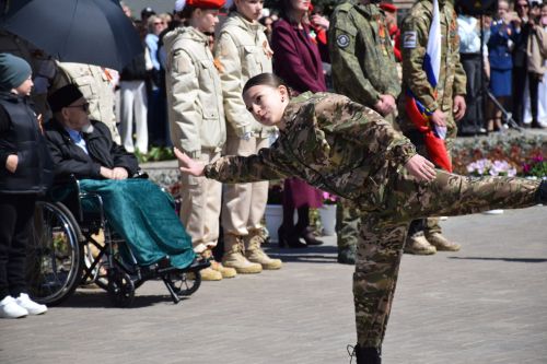 В Нурлате прошел Парад Победы: подвигу героев и память, и слава