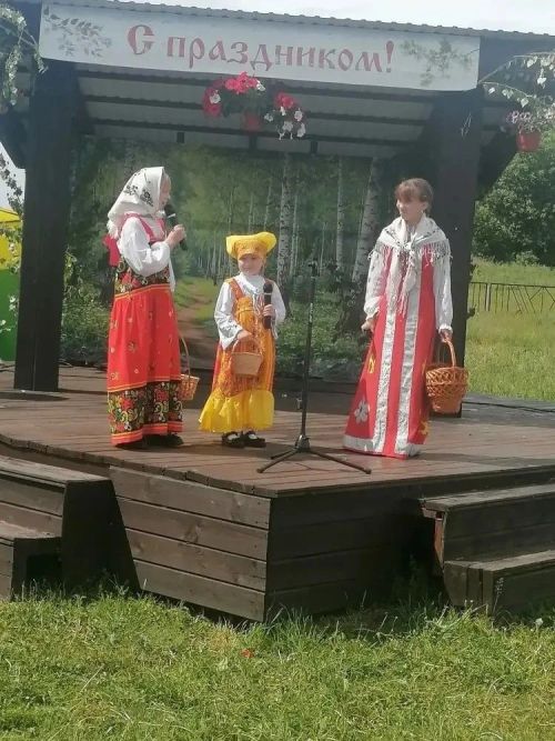 В Мамыкове звонко встретили Троицу и День села