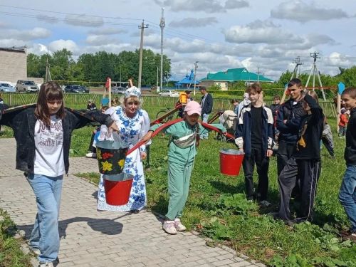 В Мамыкове звонко встретили Троицу и День села