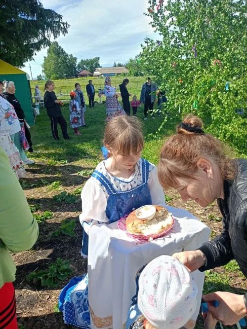 В Мамыкове звонко встретили Троицу и День села