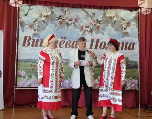 «Деревенька моя у реки»: в Вишневой Поляне слились воедино Троица и День села
