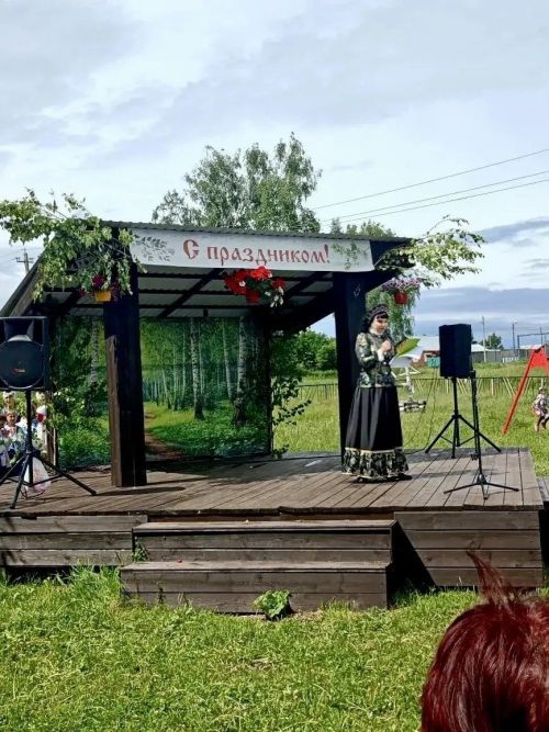 В Мамыкове звонко встретили Троицу и День села