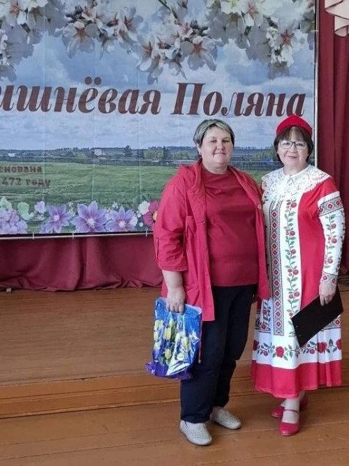 «Деревенька моя у реки»: в Вишневой Поляне слились воедино Троица и День села