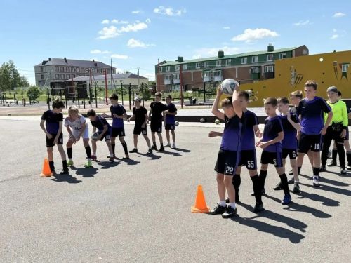 В парке «Спортивный» Нурлата взбодрились эстафетами «Лето на старт»