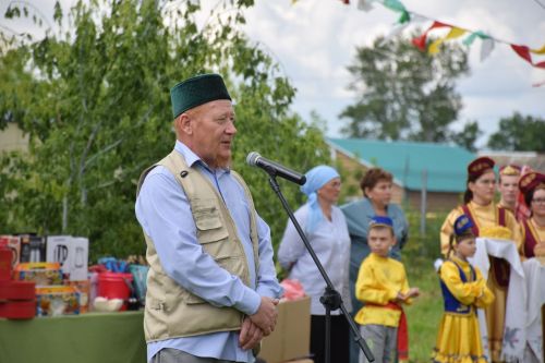 С песнями, пловом и сабантуем: в Бикулово прошел День села