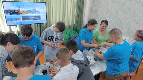 Волонтёры из Егоркина: чай для бойцов и чистота на улицах