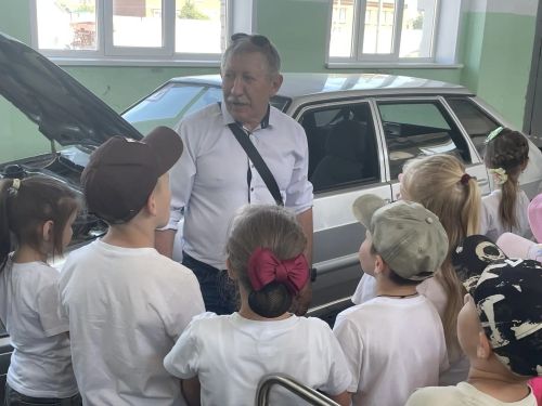 Школьники из «Мечты» опробовали тренажеры в Нурлатском техникуме