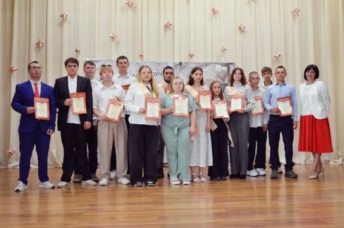 В Нурлатском агротехникуме проводили во взрослую жизнь выпускников