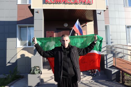 В Нурлатском военкомате состоялись проводы солдат-срочников