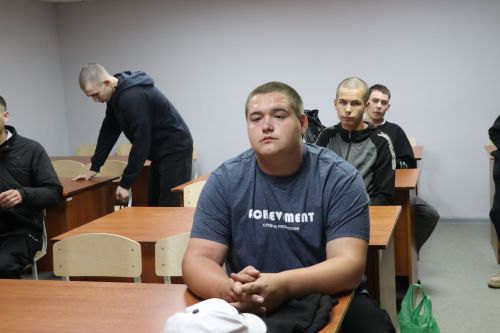 В Нурлатском военкомате состоялись проводы солдат-срочников