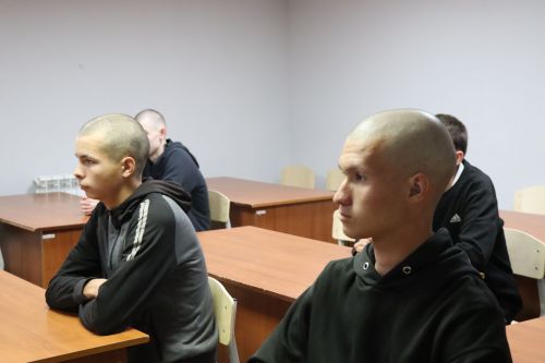В Нурлатском военкомате состоялись проводы солдат-срочников
