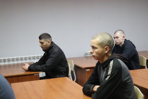 В Нурлатском военкомате состоялись проводы солдат-срочников