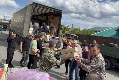 Нурлатның “Хәрби туганлык” активистлары махсус хәрби операция зонасына 45 тоннадан артыграк йөк илтеп кайттылар