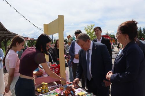 Нурлатның үзәк паркында Балаларны яклау көнен бәйрәм иттеләр