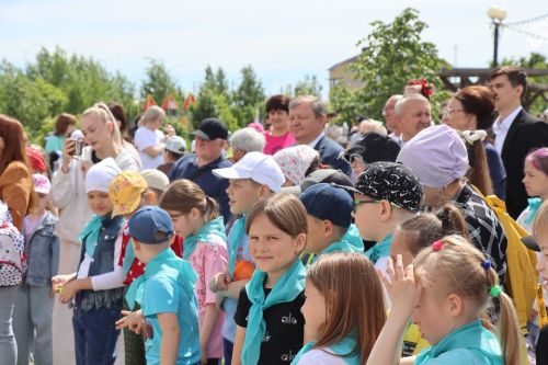 Нурлатның үзәк паркында Балаларны яклау көнен бәйрәм иттеләр