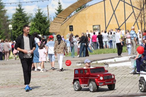 Нурлатның үзәк паркында Балаларны яклау көнен бәйрәм иттеләр