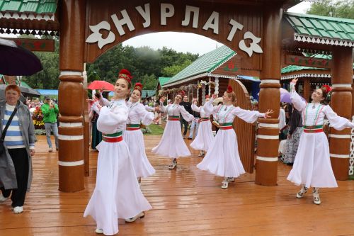 Рустам Минниханов посетил нурлатское подворье на республиканском Сабантуе в Казани