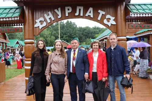 Рустам Минниханов посетил нурлатское подворье на республиканском Сабантуе в Казани
