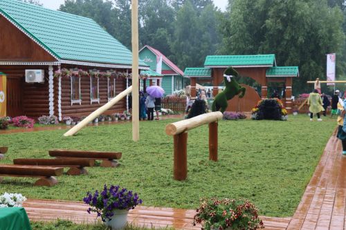 Рустам Минниханов посетил нурлатское подворье на республиканском Сабантуе в Казани