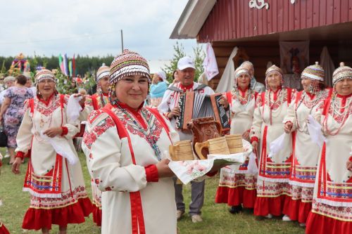 Уяв-2026 в Нурлате: как прошёл праздник чувашской культуры, борьба, хороводы и награды для героев